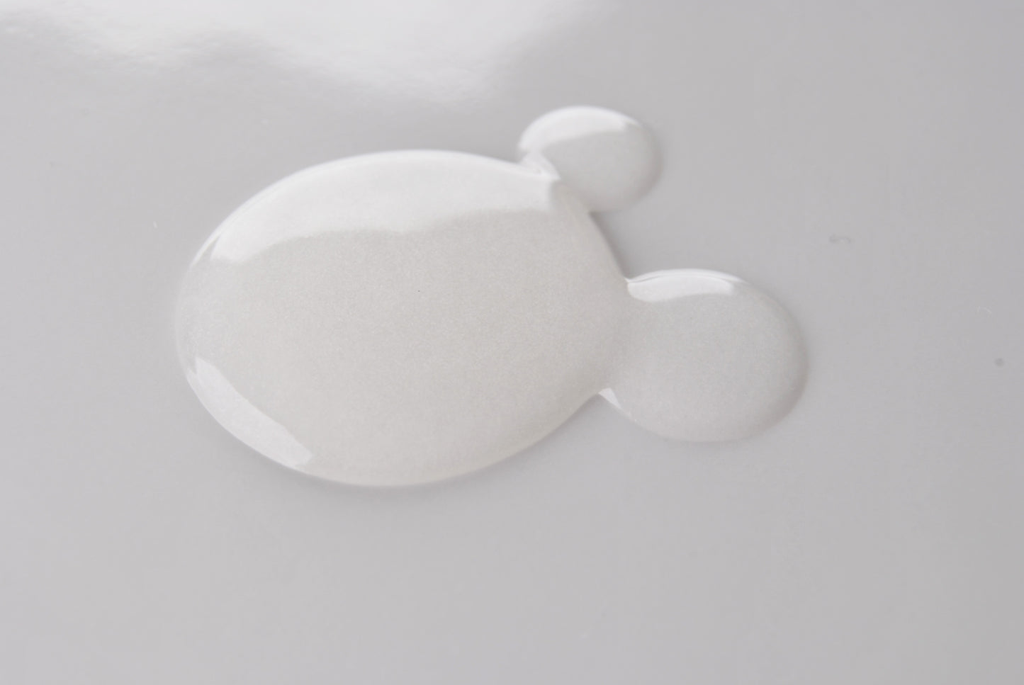 DOGS FIRST dog shampoo texture - moisturizing and calming formula with glycerin